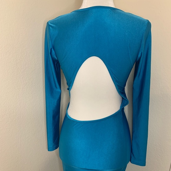 Blue deep plunge dress with open back - Picture 5 of 8